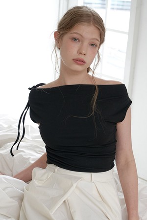 STRING OFF SHOULDER_BK