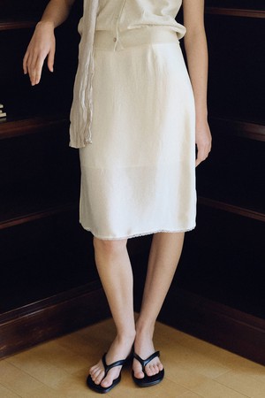 silky midi skirt (cream)