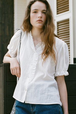 linen pin-tuck blouse (off white)