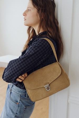 soft flat box bag [Italian suede] (vintage beige)