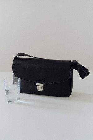 soft flat box bag [Turkey vegetable goat] (black)