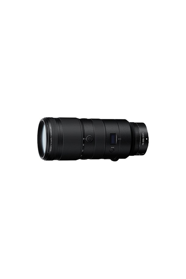 니콘 NIKKOR Z 70-200mm f/2.8 VR S는 풀프레임 미러리스 카메라용 망원 줌 렌즈입니다. 70-200mm 초점 거리와 최대 f/2.8 조리개로 다양한 촬영 환경에 유연하게 대응합니다. 스포츠, 인물, 풍경 촬영에 적합하며, 손떨림 보정(VR) 기능을 통해 흔들림 없는 선명한 사진을 제공합니다. 프로페셔널급 성능을 갖춘 블랙 색상의 렌즈입니다.
