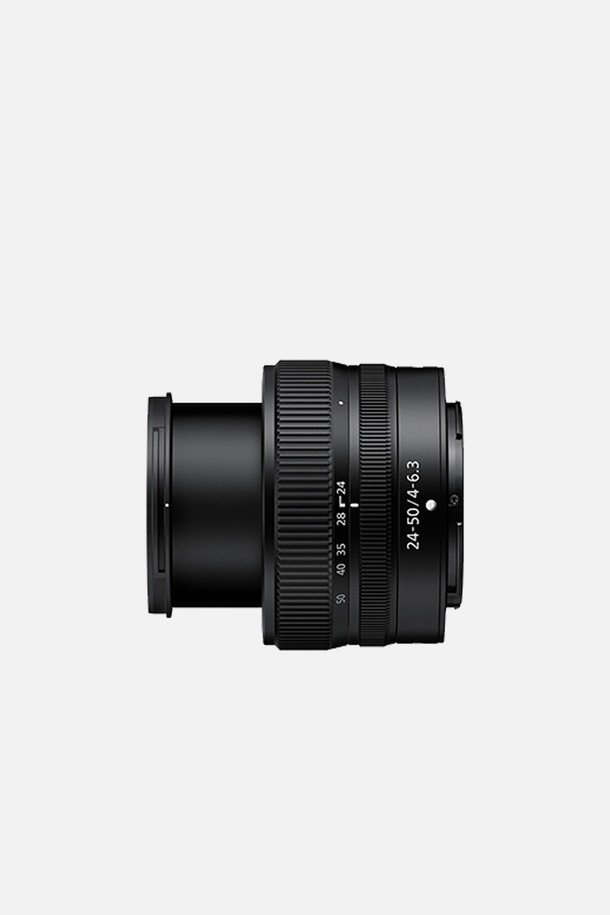 니콘 Z 마운트 미러리스 카메라를 위한 NIKKOR Z 24-50mm f/4-6.3 렌즈입니다. 풀프레임 센서에 최적화된 이 줌렌즈는 24-50mm의 초점 거리와 f/4-6.3의 조리개 값을 지원합니다. 일상 촬영과 풍경 촬영에 적합하며, 컴팩트한 사이즈와 경량 설계로 휴대성이 뛰어납니다. 블랙 색상으로 출시되었습니다.
