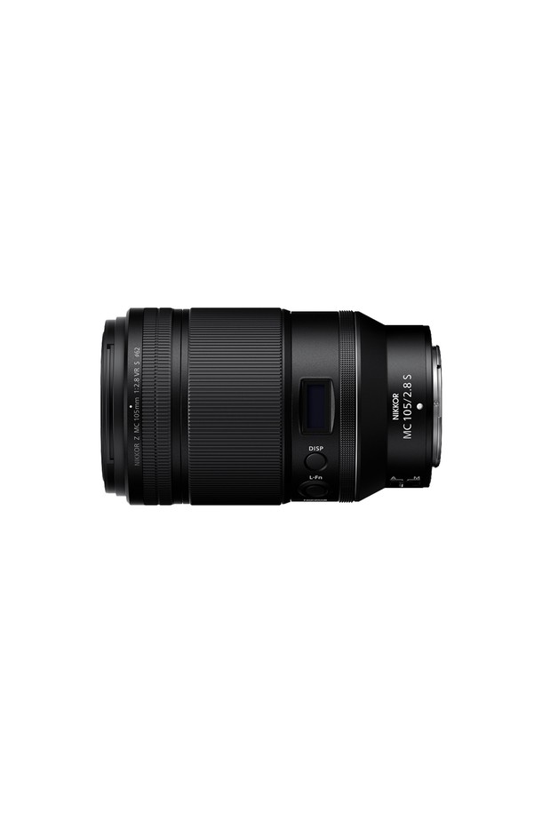 니콘 NIKKOR Z MC 105mm f/2.8 VR S는 풀프레임 미러리스 카메라를 위한 매크로 렌즈입니다. 105mm 초점 거리와 f/2.8의 밝은 조리개값을 통해 뛰어난 심도 표현과 아름다운 배경 흐림을 구현합니다. 손떨림 보정(VR) 기능을 탑재하여 매크로 촬영 시 흔들림을 효과적으로 줄여 선명한 사진을 얻을 수 있습니다. Z 마운트 방식으로 니콘 미러리스 카메라와 호환되며, 섬세한 묘사가 가능한 매크로 촬영뿐만 아니라 인물, 일반 촬영에도 활용할 수 있습니다. 블랙 색상으로 출시되었으며, 플라스틱, 금속, 광학 유리를 사용하여 제작되었습니다.
