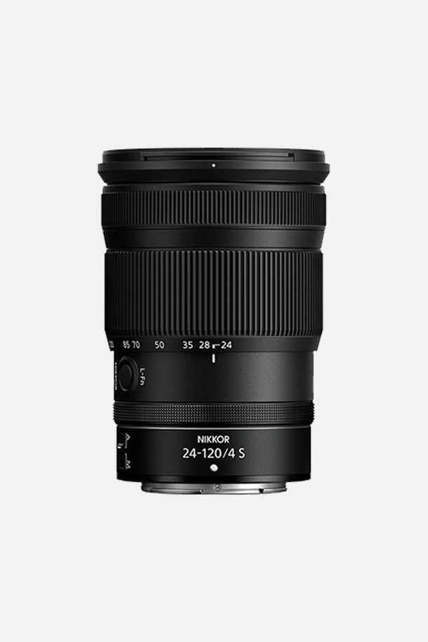 니콘 Z 마운트 풀프레임 미러리스 렌즈 NIKKOR Z 24-120mm f/4 S는 24-120mm 초점 거리와 f/4 조리개 값을 지원하는 줌 렌즈입니다. 풍경, 인물, 스냅 사진 등 다양한 촬영 환경에 유연하게 대응하며, 풀프레임 센서와 호환되어 선명하고 풍부한 화질을 제공합니다. Z 마운트 미러리스 카메라에 최적화되어 뛰어난 휴대성과 빠른 AF 성능을 자랑합니다. 
