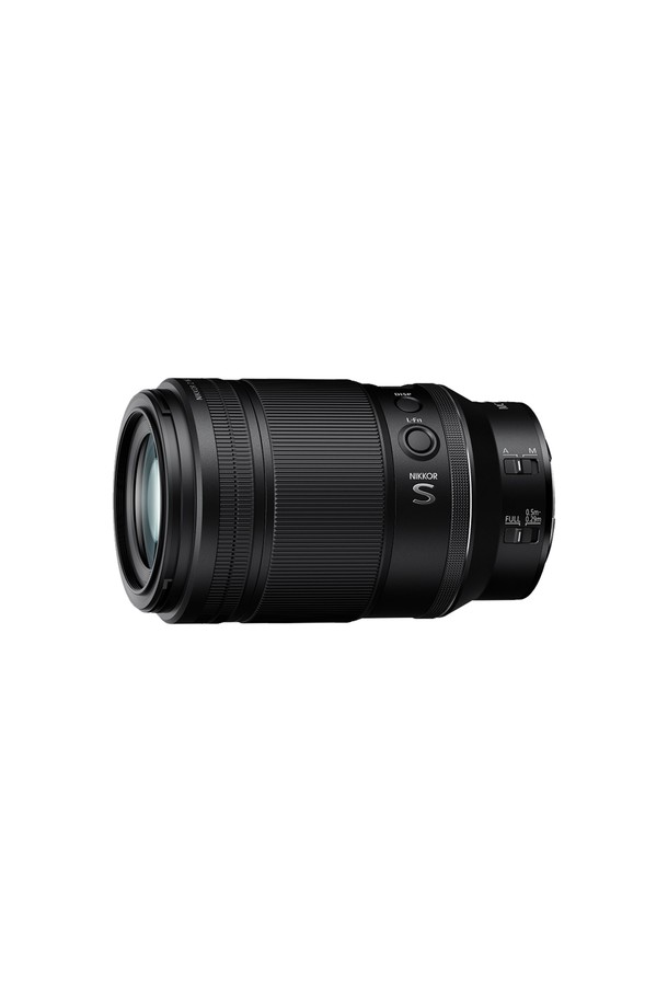 니콘 NIKKOR Z MC 105mm f/2.8 VR S는 풀프레임 미러리스 카메라를 위한 매크로 렌즈입니다. 105mm 초점 거리와 f/2.8의 밝은 조리개값을 통해 뛰어난 심도 표현과 아름다운 배경 흐림을 구현합니다. 손떨림 보정(VR) 기능을 탑재하여 매크로 촬영 시 흔들림을 효과적으로 줄여 선명한 사진을 얻을 수 있습니다. Z 마운트 방식으로 니콘 미러리스 카메라와 호환되며, 섬세한 묘사가 가능한 매크로 촬영뿐만 아니라 인물, 일반 촬영에도 활용할 수 있습니다. 블랙 색상으로 출시되었으며, 플라스틱, 금속, 광학 유리를 사용하여 제작되었습니다.
