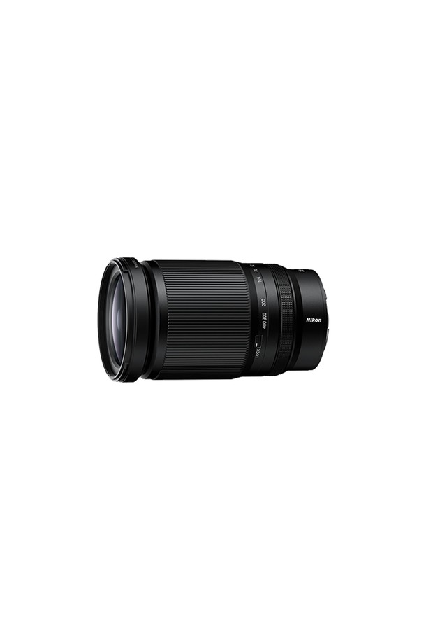 니콘(Nikon) 풀프레임 미러리스 렌즈 NIKKOR Z(니코르 Z) 28-400mm f/4-8 VR은 풀프레임 미러리스 카메라용 렌즈입니다. 28-400mm의 넓은 초점 거리와 f/4-8의 조리개 값을 지원하며, VR(손떨림 보정) 기능을 통해 안정적인 촬영을 돕습니다. 일반 촬영, 스포츠 촬영, 야외 촬영 등 다양한 환경에서 활용 가능하며, 블랙 색상으로 디자인되었습니다. 플라스틱, 금속, 광학 유리를 사용하여 제작되었으며, 줌렌즈와 오토포커스 기능을 갖추고 있습니다.
