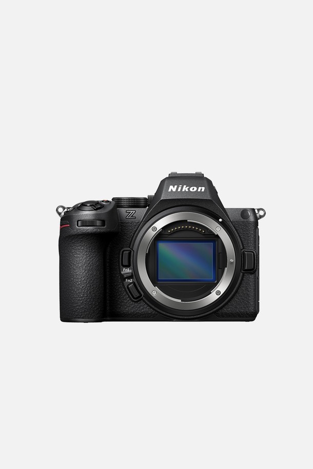 니콘 풀프레임 미러리스 카메라 Z5II Body는 니콘 브랜드의 디지털 카메라입니다. 풀프레임 센서를 탑재하여 선명하고 디테일한 이미지를 구현하며, 미러리스 방식으로 설계되어 휴대성이 뛰어납니다. 블랙 색상으로, 바디 only 제품으로 제공됩니다. 사진 촬영의 즐거움을 더해줄 니콘 Z5II Body를 경험해 보세요.
