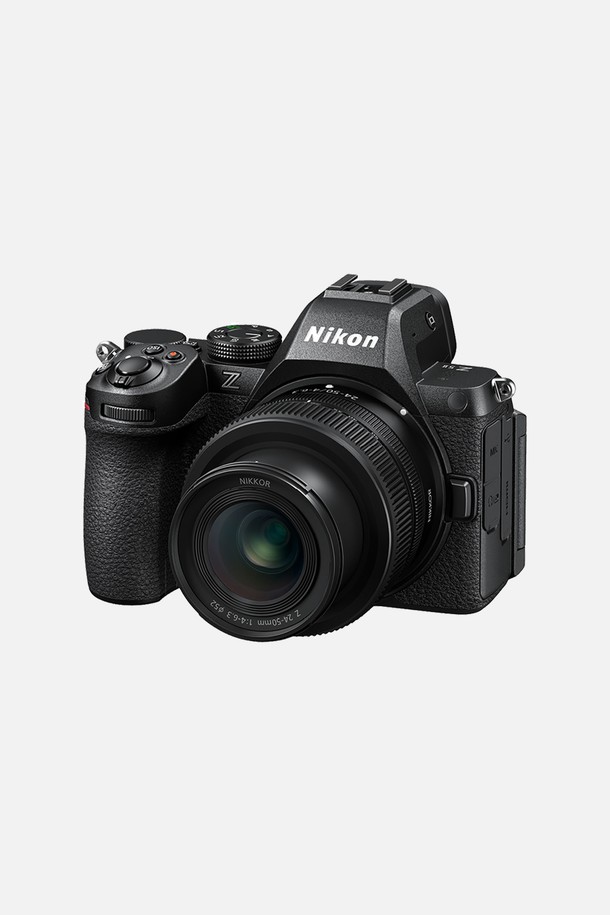 니콘 풀프레임 미러리스 카메라 Z5II Body는 니콘 브랜드의 디지털 카메라입니다. 풀프레임 센서를 탑재하여 선명하고 디테일한 이미지를 구현하며, 미러리스 방식으로 설계되어 휴대성이 뛰어납니다. 블랙 색상으로, 바디 only 제품으로 제공됩니다. 사진 촬영의 즐거움을 더해줄 니콘 Z5II Body를 경험해 보세요.
