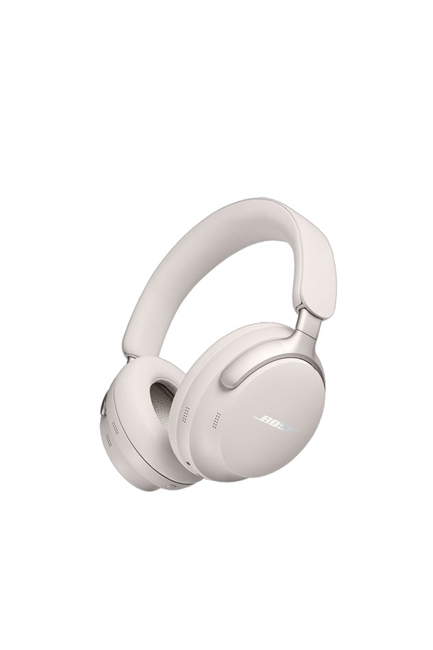 [BOSE] 보스 QC 울트라 헤드폰은 뛰어난 몰입감을 선사하는 Immersive Audio 기술과 사용자의 귀에 맞춰 음향을 최적화하는 CustomTune 기술을 탑재했습니다. 최대 24시간 사용 가능한 배터리와 15분 충전으로 2.5시간 사용 가능한 급속 충전을 지원하며, 11단계 노이즈 캔슬링 기능으로 주변 소음을 효과적으로 차단합니다. 부드러운 이어쿠션과 압력 분산 헤드밴드, 메탈 프레임, 그리고 블랙, 화이트, 스모크, 플럼, 루나 블루 등 다양한 색상 옵션으로 프리미엄 컴포트 디자인을 완성했습니다. 블루투스 5.3 버전을 통해 멀티 디바이스 연결 및 9m 이내의 무선 연결을 지원하며, 휴대용 케이스, USB-C 충전 케이블, 3.5mm to 2.5mm 오디오 케이블을 포함한 구성품을 제공합니다. 또한 Snapdragon Sound 인증 및 Google Fast Pair 지원으로 편리한 사용성을 제공합니다.
