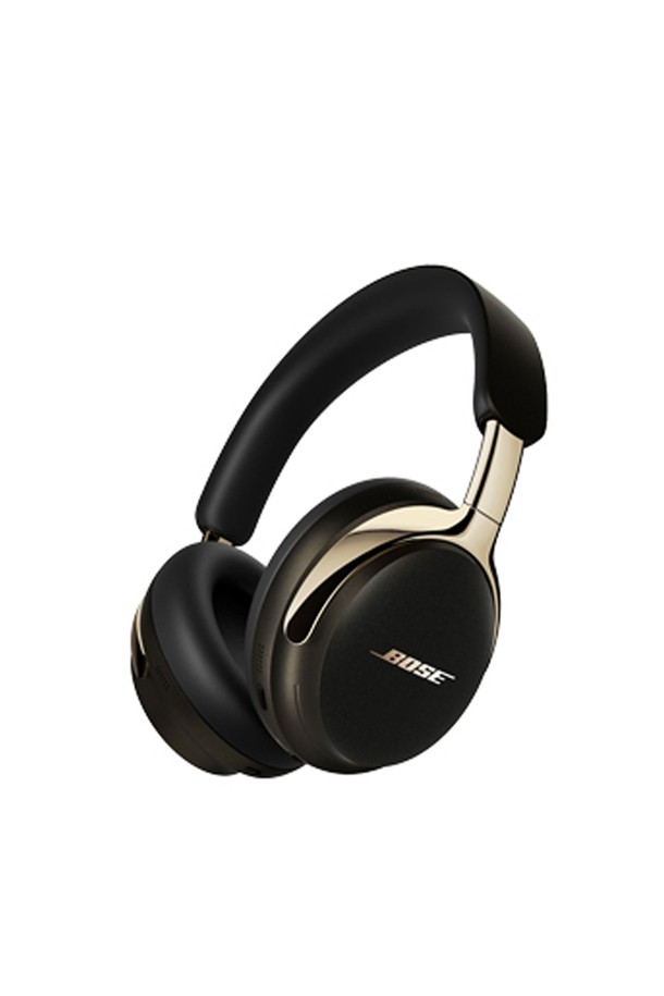 [BOSE] 보스 QC 울트라 헤드폰 2세대는 뛰어난 노이즈 캔슬링 기능과 무선 연결을 지원하여 음악 감상과 일상생활에 최적화된 헤드폰입니다. 블랙과 골드 두 가지 색상으로 제공되며, 플라스틱과 메탈 소재를 사용하여 고급스러운 디자인을 자랑합니다. 오버이어 타입, 폴더블 디자인, 패딩 이어컵으로 편안한 착용감을 제공하며, 프리미엄 하이엔드 제품으로 뛰어난 음질을 경험할 수 있습니다.
