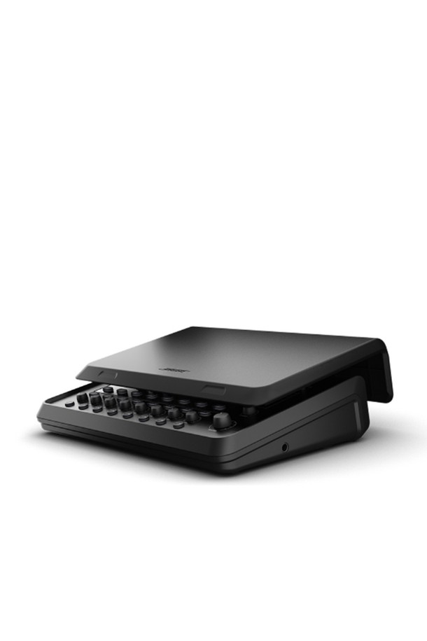 BOSE T8S 톤매치 믹서는 전문가, 공연, 스튜디오 환경에 적합한 프로페셔널 오디오 장비입니다. 블랙 색상의 이 톤매치 믹서는 플라스틱과 금속 소재로 제작되었으며, 디지털 디스플레이, 다채널 입/출력, 컨트롤 노브, LED 인디케이터를 특징으로 합니다. 오디오 믹싱 및 톤 매칭 기능을 통해 고품질 사운드 프로세싱을 제공합니다.
