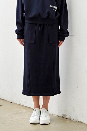 [커스텀어스] 뒷트임 미디 스커트 CFW23FKSK910