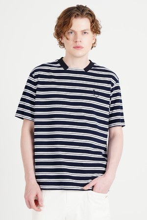 [커스텀어스] 네크변형 남자 스트라이프 반팔 티셔츠 CXS25MKRT702 NAV