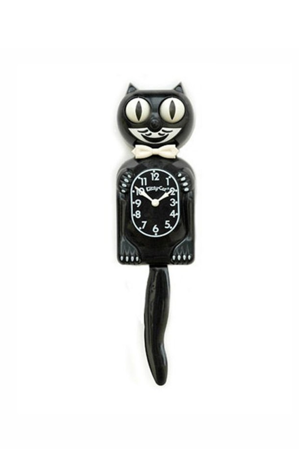 깜찍한 고양이 디자인의 [킷캣클락] 키티_보이_블랙 벽시계/탁상시계입니다. 움직이는 꼬리가 매력적이며, 건전지 방식으로 작동하여 편리하게 사용 가능합니다. 벽걸이 및 스탠드형으로 설치할 수 있으며, 저소음 설계로 어떤 공간에도 잘 어울립니다.

