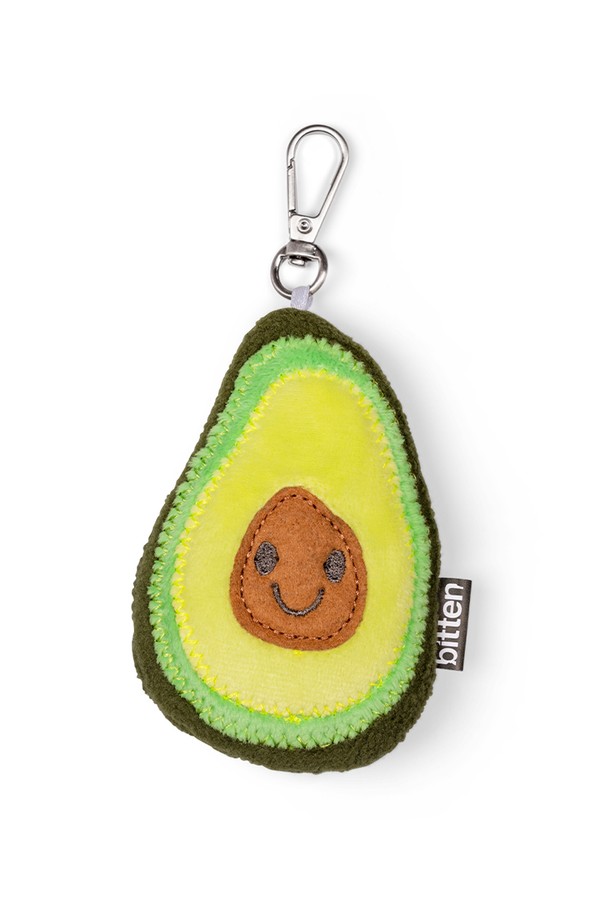 [비튼] 키프렌드 키링은 부드러운 털 소재로 제작된 귀여운 디자인의 키링입니다. 아보카도 모양의 디자인과 애착인형 스타일이 특징이며, 그린, 브라운, 옐로우 세 가지 색상으로 만나볼 수 있습니다. 가방 액세서리나 차키 장식으로 활용하여 나만의 개성을 표현하고, 스타일링 포인트 아이템으로 활용할 수 있습니다.
