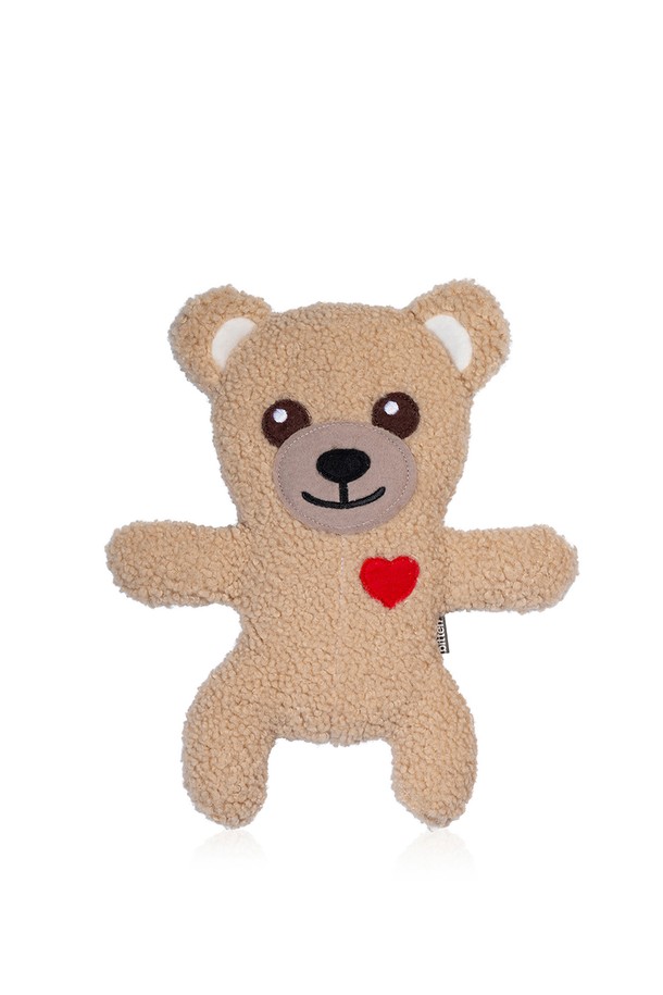 따뜻함과 포근함을 선사하는 [비튼] 허거블 온찜질팩입니다. 곰 인형 디자인에 하트 모양 장식이 더해져 귀여움을 더했으며, 은은한 라벤더 향이 심신의 안정에 도움을 줍니다. 전자레인지에 데워 간편하게 사용 가능하며, 500-750W에서는 1분 30초, 750-1000W에서는 1분 가열을 권장합니다. 곡물(밀) 충전재를 사용했으며, 사용 후에는 24시간 자연 건조하고 젖은 천으로 닦아 청소하세요. 베이지 컬러의 [비튼] 허거블 온찜질팩으로 따뜻한 온열 찜질을 경험해 보세요.
