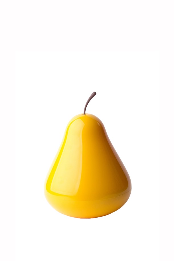 [퀄리디자인] 페어팟 정리함은 옐로우 색상의 배모양 디자인으로, 데스크용품, 문구정리, 인테리어 소품 등 다양한 용도로 활용 가능한 미디엄 사이즈의 정리함입니다. ABS 재생소재, 천연고무, 목분을 주요 소재로 사용하여 친환경적이며, 재활용 소재를 사용하고 BPA Free 인증을 받아 안심하고 사용할 수 있습니다. 또한, 100% 재활용이 가능합니다.
