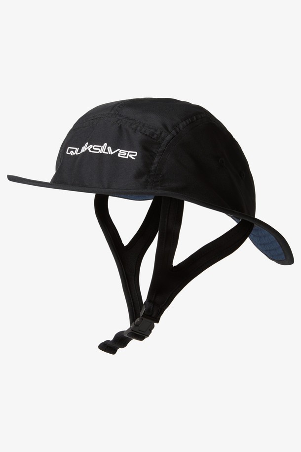 **남성 블랙 서핑용 와이드 부니햇 (QE23HT061XKK)**

남성용 블랙 컬러의 서핑 및 야외활동에 적합한 부니햇입니다. 네오플랜 소재로 제작되어 사계절 내내 착용 가능하며, 와이드 챙으로 햇빛을 효과적으로 가려줍니다. 턱끈이 있어 활동적인 움직임에도 모자가 벗겨지지 않도록 설계되었으며, 버클과 스트랩으로 핏 조절이 용이합니다. 매쉬 소재를 사용하여 통기성을 높여 쾌적한 착용감을 제공합니다. 휴가룩, 리조트룩, 여름 바캉스룩 등 다양한 TPO에 캐주얼, 고프코어, 스포티 스타일로 연출하기 좋습니다.
