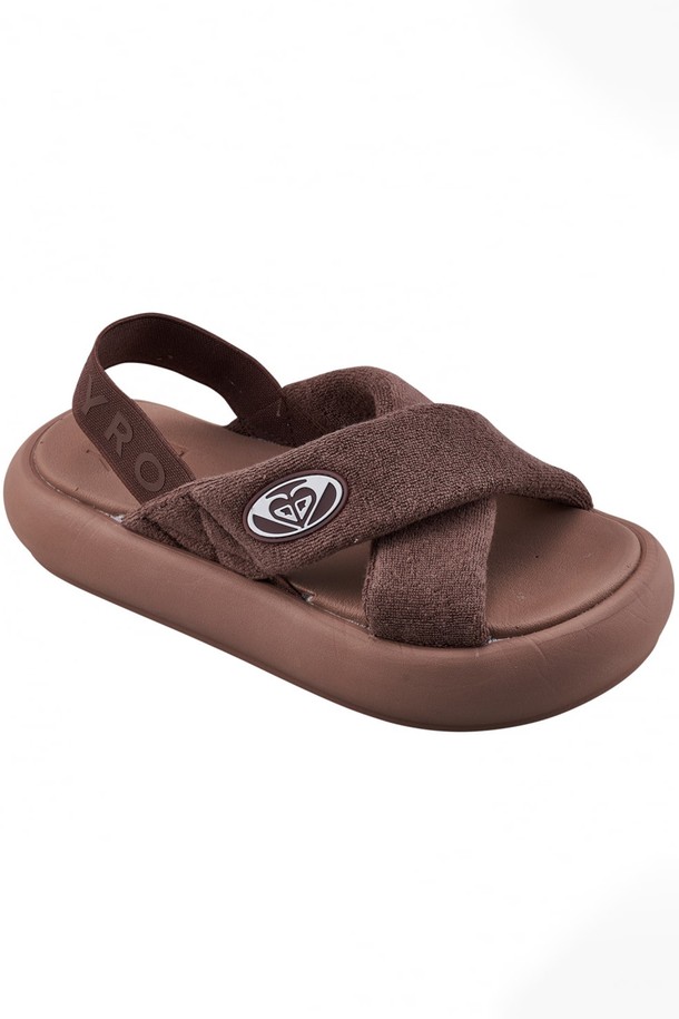 여성 브라운 애프리콧 테리 플랫폼 샌들 (RE22SD229BRN)은 여름 스타일을 완성해 줄 샌들입니다. 브라운과 애프리콧 컬러의 조화가 돋보이며, 일상, 물놀이, 비치웨어 등 다양한 상황에서 활용할 수 있습니다. 부드러운 테리 소재와 넓은 발볼 디자인으로 편안한 착용감을 제공하며, 두꺼운 플랫폼 굽과 라운드 쉐입이 특징입니다. 뒤쪽 밴드와 탄탄한 밴드로 안정감을 더했고, 캐주얼, 리조트, 미니멀 스타일의 휴가룩, 리조트룩, 여름 바캉스룩에 잘 어울립니다.
