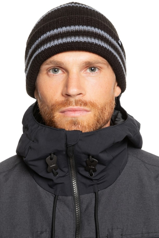 스플릿 비니 (QE43KB051KVJ)는 겨울철 보온을 위한 필수템입니다. 블랙과 그레이 두 가지 색상으로 출시되어 다양한 스타일에 매치하기 좋습니다. 스트라이프 패턴으로 포인트를 주어 밋밋함을 덜었습니다. 스키, 보드, 일상 등 폭넓은 용도로 활용 가능하며, FREE 사이즈로 제작되어 편안하게 착용할 수 있습니다. 추운 날씨에도 따뜻함을 유지해주는 실용적인 비니입니다.
