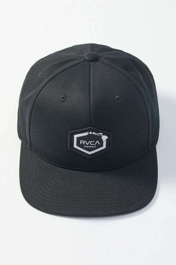 ISLAND HEX(아일랜드 헥스) 스냅백 (VF33CP008BLK)은 트윌 소재로 제작된 공용 스냅백입니다. 미드 프로필의 5패널 모자 형태로, 블랙 컬러에 로고와 패치 패턴이 특징입니다. 일상, 스포츠 활동에 적합하며, 스트랩 디자인으로 사이즈 조절이 용이합니다. 캐주얼, 스포티, 스트리트 스타일을 모두 소화할 수 있는 아이템입니다.
