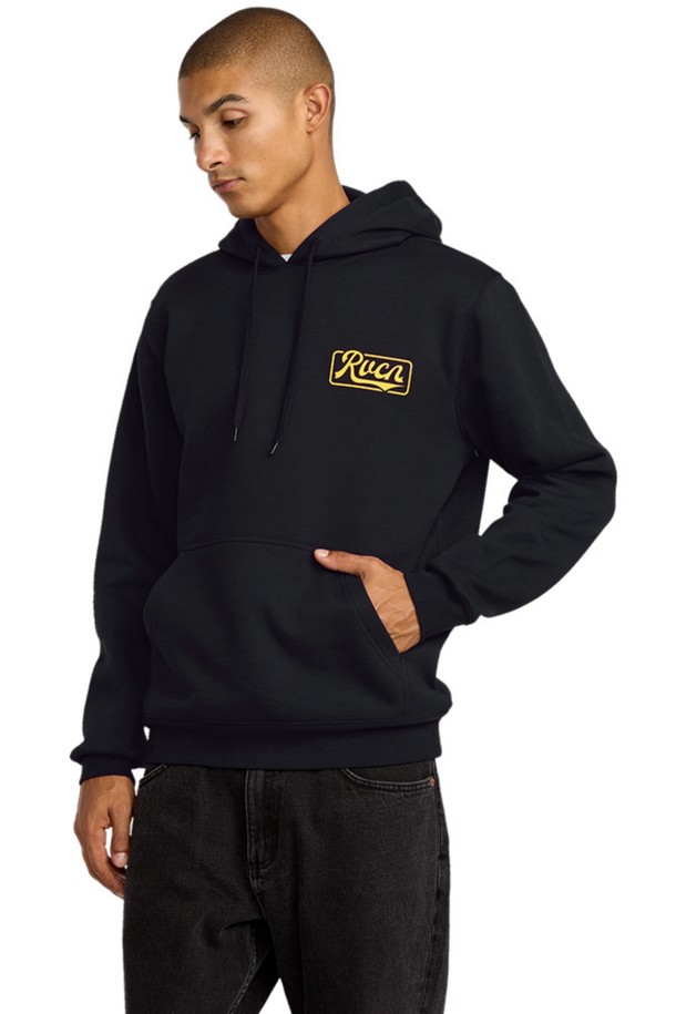 루카 FRAME UP 후드티 (VF31HD004BLK)는 베이직한 스타일과 캐주얼, 미니멀한 무드를 동시에 연출하는 후드티입니다. 면과 폴리에스터 혼방 소재로 제작되어 부드러운 촉감을 선사하며, 긴 소매와 레귤러핏으로 편안하게 착용할 수 있습니다. 블랙 컬러에 로고 패턴이 더해져 심플하면서도 세련된 디자인을 자랑합니다. 일상생활에서 폭넓게 활용하기 좋으며, 다양한 스타일링에 용이합니다.
