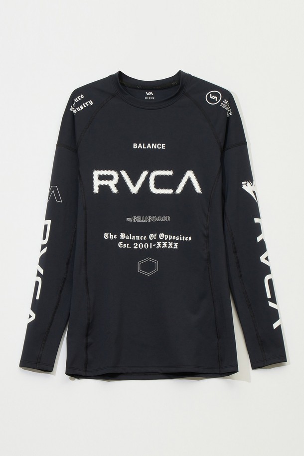 남성 스포츠 긴팔 래쉬가드 (VF31RS018KVM)는 수영, 스킨스쿠버, 스포츠 활동에 적합한 제품입니다. 스포티한 스타일의 타이트핏 디자인으로, 폴리에스테르 소재를 사용하여 시원한 촉감을 제공합니다. 긴 소매 기장과 신축성 및 컴프레션 기능을 갖춰 활동성을 높였습니다. 휴가룩과 피트니스룩에 모두 잘 어울리며, 역동적인 스포츠 활동을 즐기기에 안성맞춤입니다.
