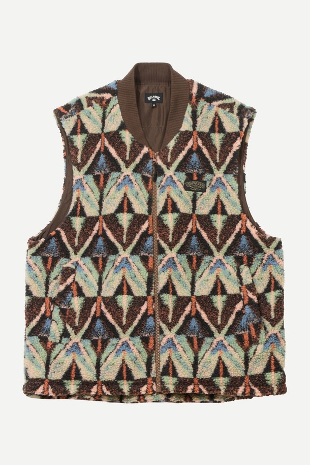 플리스 베스트 (AF31VT068KY1)는 가을과 겨울에 따뜻함을 더해줄 캐주얼 스타일의 무지 플리스 조끼입니다. 두꺼운 두께감으로 보온성을 높였으며, 부드러운 촉감이 편안한 착용감을 선사합니다. 민소매 디자인으로 활동성을 보장하며, 산책이나 캠핑 등 야외 활동 시 캐주얼하고 미니멀한 스타일을 연출하기 좋습니다. 데일리룩에 포인트 아이템으로 활용하기에도 좋은 아이템입니다.
