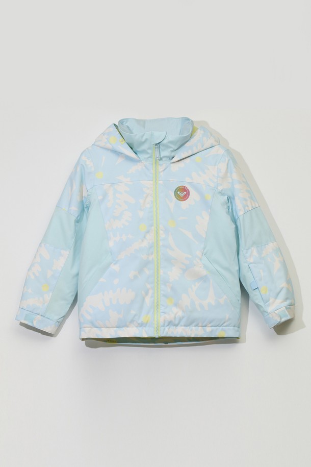 주니어 SNOWY TALE(스노우 테일) 스노우 점퍼 (TF51JS040BZM)는 겨울철 스노우 스포츠를 즐기는 주니어들을 위한 두꺼운 두께의 스포티한 스타일 아우터입니다. 여행룩과 휴가룩으로 활용하기 좋으며, 코팅 처리되어 눈과 바람을 효과적으로 막아줍니다. 긴 소매 기장과 비딩, 주름 장식으로 포인트를 더해 디자인적인 매력을 더했습니다. 아이들의 활동성을 고려한 편안한 착용감으로 즐거운 겨울을 보낼 수 있습니다. 
