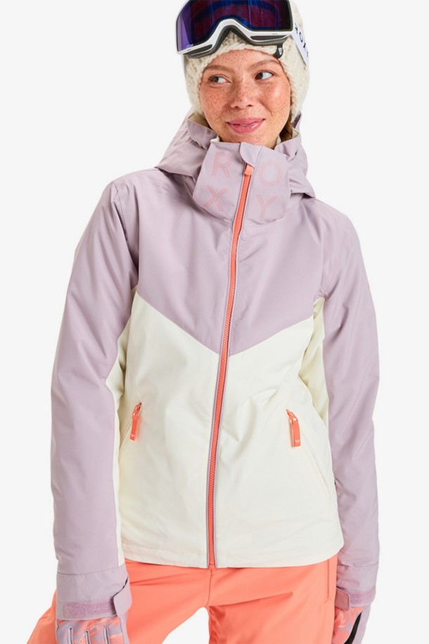 FREE JET BLOCK 스노우 점퍼 (RF51SJ029PJQ)는 겨울철 스노우 스포츠를 즐기기에 적합한 방수, 방풍 기능을 갖춘 두꺼운 스노우 점퍼입니다. 컬러 블록 패턴 디자인으로 스포티한 스타일을 연출하며, 여행, 캠핑, 등산 등 다양한 TPO에 활용 가능합니다. 고프코어 및 캐주얼 스타일을 선호하는 고객에게도 적합하며, 긴소매 디자인으로 보온성을 높였습니다. 
