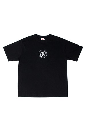 위얼드월드_BASIC 써클로고 티셔츠_BLACK