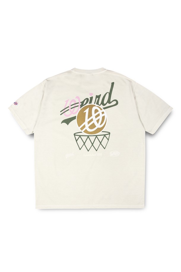 위얼드월드_웨이브 바스켓볼 피그먼트 티셔츠_IVORY는 스트릿 및 스포티 무드를 연출하는 공용 티셔츠입니다. 봄, 여름 시즌에 어울리는 레귤러핏 반소매 디자인으로, 피그먼트 가먼트 다잉 처리와 DTP 그라데이션 프린팅으로 빈티지한 멋을 더했습니다. 고밀도 CP 단일 원단과 아이보리 컬러, 라운드넥 디자인으로 여행룩, 산책룩 등 다양한 TPO에 활용하기 좋습니다.
