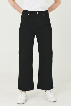 BLACK-a