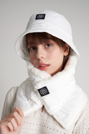 테크스킨 와펜로고 패딩 버킷햇 화이트_WHITE-a