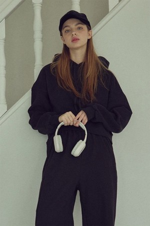 BLACK-a