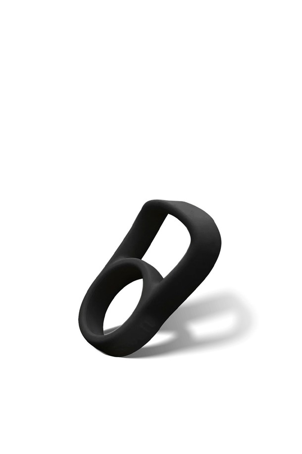 [스웰] 프리미엄 핸들 보틀용은 핑크, 블루, 블랙, 그레이 4가지 색상으로 제공되는 실리콘 소재의 보틀 핸들입니다. Small과 Large 두 가지 사이즈로 출시되어 260ml, 350ml, 500ml, 750ml 용량의 보틀과 호환됩니다. 링 형태의 디자인으로 휴대성을 높였으며, BPA Free 및 BPS Free로 안전하게 사용할 수 있습니다. 내구성이 강화되어 변형 없이 오래 사용할 수 있으며, 식기세척기, 전자레인지, 탄산음료, 드라이아이스 사용은 불가합니다.
