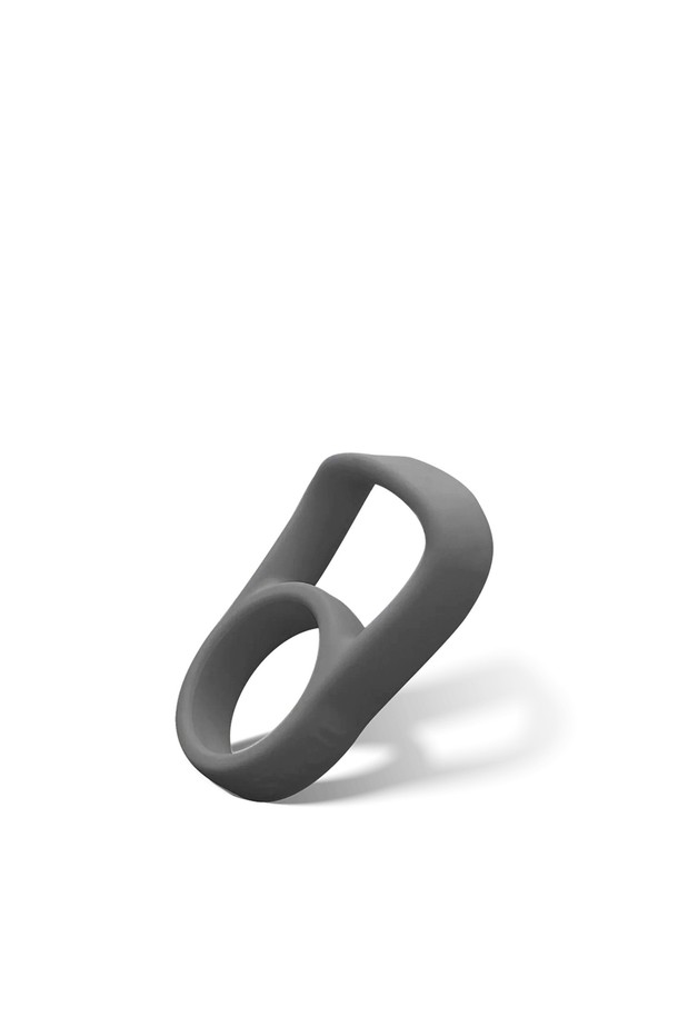 [스웰] 프리미엄 핸들 보틀용은 핑크, 블루, 블랙, 그레이 4가지 색상으로 제공되며, 실리콘 소재로 제작되어 내구성이 뛰어나고 휴대성이 좋습니다. 손잡이가 있어 편리하며, 접이식 디자인으로 사용하지 않을 때는 간편하게 보관할 수 있습니다. BPA &amp; BPS Free의 친환경 제품으로, 260ml부터 1,180ml까지 다양한 크기의 보틀 및 트래블러와 호환됩니다. S와 L 두 가지 사이즈 중 보틀에 맞는 사이즈를 선택하여 사용할 수 있습니다.
