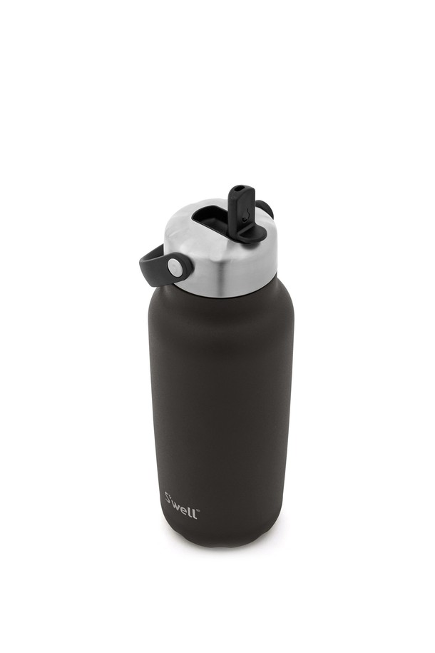 [스웰] 프리미엄 텀블러 익스플로러 940ml는 하이킹, 여행, 스포츠, 일상 등 다양한 용도로 활용하기 좋은 텀블러입니다. Onyx(오닉스), Himalayan Salt(히말라얀 솔트), Green Jasper(그린 재스퍼)의 세련된 3가지 색상으로 출시되었으며, 미니멀한 디자인과 인체공학적 손잡이가 특징입니다. 진공 3중 단열 방식으로 최대 10시간 보온, 42시간 보냉이 가능하며, 결로 방지 기능으로 쾌적하게 사용할 수 있습니다. BPA/BPS Free(비에이피에이/비에이피에스 프리) 소재와 분리 세척 가능한 구조로 위생적이며, 플립 빨대 뚜껑으로 편리하게 음료를 즐길 수 있습니다.
