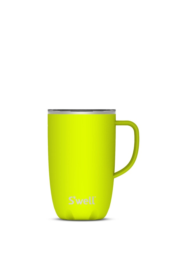 스웰 프리미엄 머그컵 470ml는 뛰어난 보온, 보냉 기능을 갖춘 머그컵입니다. 선명하고 산뜻한 형광 옐로우 컬러가 돋보이며, 470ml 용량으로 넉넉하게 음료를 즐길 수 있습니다. 손잡이가 있어 편리하게 사용할 수 있으며, 고급스러운 프리미엄 디자인이 특징입니다.
