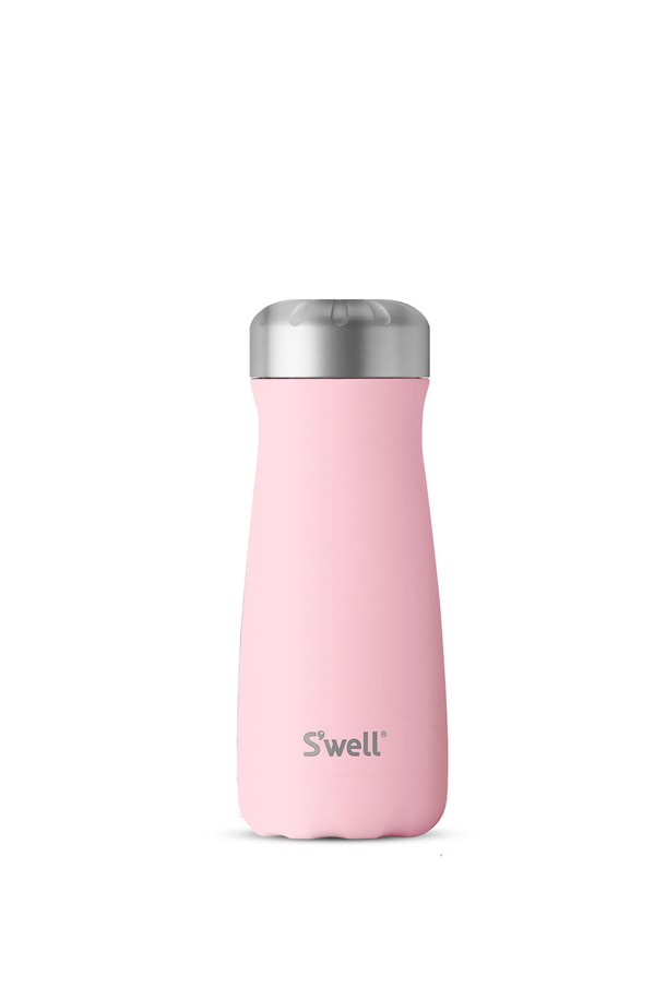 [스웰] 프리미엄 트래블러 470ml는 스테인리스 스틸, PP, 실리콘 소재로 제작된 텀블러입니다. 470ml 용량으로, 최대 20-36시간 보냉, 9-15시간 보온이 가능하며, 누수 방지 기능을 제공합니다. 인체공학적 그립감, 슬라이드 오픈 뚜껑, 넓은 입구 디자인이 특징이며, 다양한 컬러(Teakwood, Calacatta Gold, Porcelain Lacquer, Rose Agate, Geode Rose 외 다수)로 만나볼 수 있습니다. 트리플 진공 단열, BPA/BPS Free, 결로 방지 기능을 갖췄으며, 음료 보관 및 여행에 적합합니다. 무게는 363g이며, 입구 크기는 5.5cm입니다.
