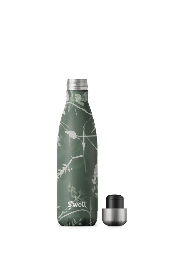 [스웰] 프리미엄 보틀 500ml는 500ml 용량의 휴대용 보틀입니다. 스테인리스 스틸 소재로 제작되어 보온 및 보냉 기능을 제공하며, 이중 구조와 진공 단열 기술로 뛰어난 보온/보냉 효과를 자랑합니다. 싱그러운 플라워 패턴의 그린 색상 디자인으로, 세련된 스타일을 연출합니다. 언제 어디서든 간편하게 사용할 수 있도록 디자인된 [스웰] 프리미엄 보틀은 당신의 일상에 특별함을 더해줍니다.
