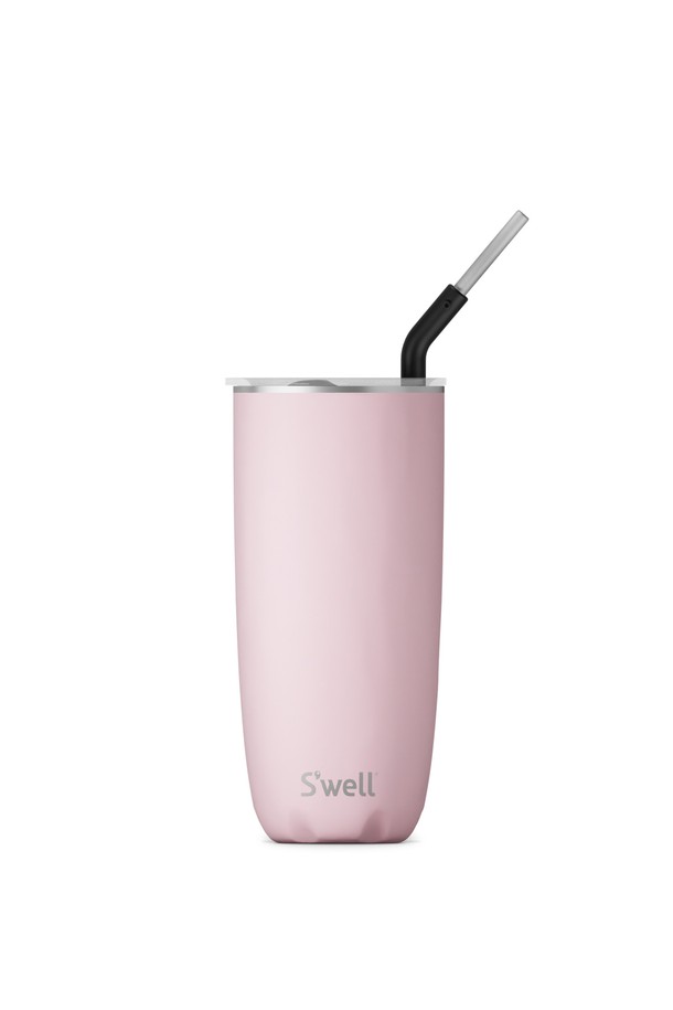 [스웰] 프리미엄 스***트로우 텀블러 700ml는 보온, 보냉 기능을 갖춘 텀블러입니다. 스테인리스 스틸, 실리콘, PCT, PP 등 안전한 소재로 제작되었으며, 5가지 다채로운 컬러(Teakwood, Moonstone, Onyx, Pink Topaz, Charcoal Bloom)를 제공합니다. 트리플월 진공단열 구조로 결로를 방지하며, 넓은 입구와 슬라이드 오픈 뚜껑, 스테인리스 스***트로우, 미끄럼 방지 외부 디자인이 특징입니다. 빨대컵, 뚜껑컵, 일반컵으로 사용 가능하며, 온도 유지, 세척 용이성, 얼음 투입 가능, 누수 방지 기능까지 갖춰 일상생활에서 편리하게 사용할 수 있습니다.
