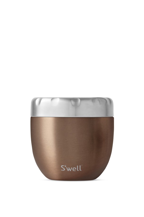 [스웰] 프리미엄 잇츠 투인원 도시락 636ml는 브라운과 실버 색상으로 구성된 실용적인 도시락입니다. 스테인리스 스틸과 실리콘 소재를 사용하여 튼튼하며, 진공 3중 단열 기능으로 최대 7시간 보온, 11시간 보냉 효과를 제공합니다. 내부 용기는 분리 가능하며, 전자레인지, 냉장고/냉동고 사용이 가능하여 편리합니다. 공기밸브 뚜껑과 누수 방지 기능으로 내용물이 새는 것을 막아줍니다. 외부 용기, 내부 용기, 뚜껑으로 구성되어 있으며, 636ml 용량으로 일상생활에서 유용하게 사용할 수 있습니다.
