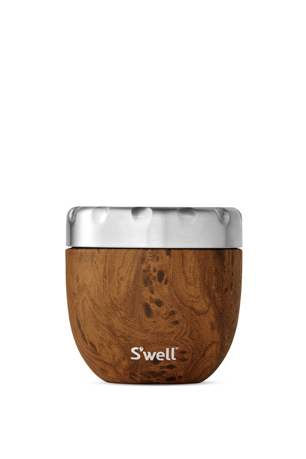 [스웰] 프리미엄 잇츠 투인원 도시락 636ml는 보온 보냉 기능을 갖춘 프리미엄 도시락입니다. 이중 구조로 설계되어 뛰어난 보온/보냉 효과를 제공하며, 636ml 용량으로 넉넉한 수납이 가능합니다. 브라운과 실버 두 가지 컬러 옵션이 있으며, 고급스러운 우드 그레인 마감으로 세련된 디자인을 자랑합니다. 스테인리스 스틸과 우드 소재를 사용하여 내구성을 높였습니다.
