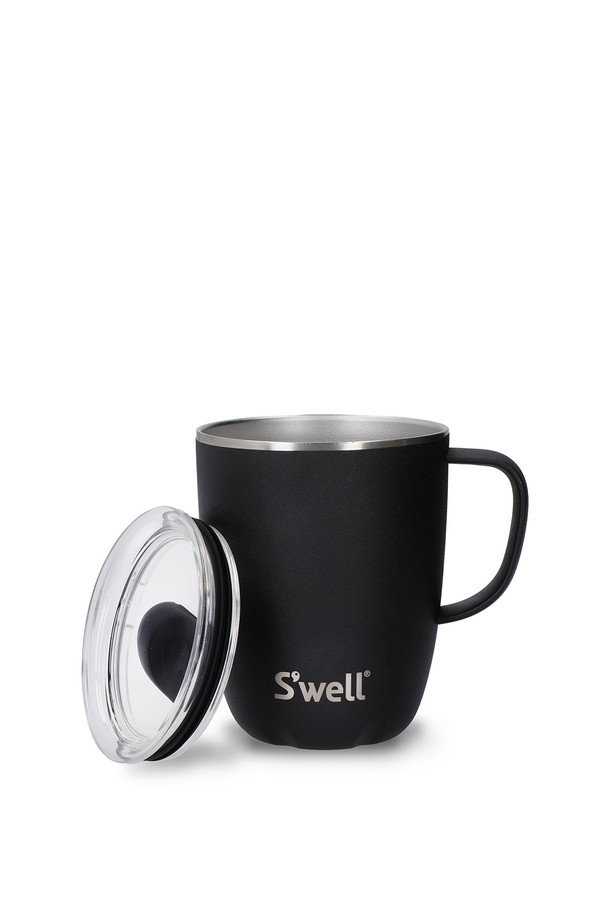 스웰 프리미엄 머그컵 350ml는 심플하고 모던한 디자인의 머그컵입니다. 스테인리스스틸 소재로 제작되어 보온 및 보냉 기능이 뛰어나며, 이중 구조로 제작되어 더욱 뛰어난 보온/보냉 효과를 제공합니다. 350ml 용량으로, 뚜껑과 손잡이가 있어 편리하게 사용할 수 있습니다. 블랙 색상으로 세련된 느낌을 더했습니다.
