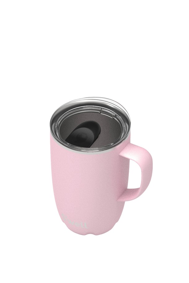 [스웰] 프리미엄 머그컵 470ml는 470ml 용량의 스웰 브랜드 머그컵입니다. 핑크 색상에 스테인리스스틸 소재로 제작되어 보온 및 보냉 기능을 제공합니다. 이중 구조로 제작되었으며 손잡이가 있어 사용이 편리합니다. 열탕 소독, 식기세척기, 전자레인지 사용은 불가하며, 패턴 및 농도 차이가 있을 수 있고 이음새가 존재합니다. 각인 서비스가 가능한 제품입니다.
