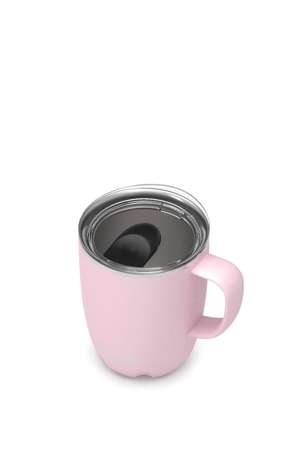 [스웰] 프리미엄 머그컵 350ml는 3중 진공 단열 구조로 제작되어 보온 및 보냉 기능을 제공합니다. 인체공학적 손잡이와 슬라이드 뚜껑 디자인으로 사용 편의성을 높였으며, 350ml 용량으로 실용적입니다. 핑크 토파즈, 티크우드, 문스톤, 아주라이트, 오닉스, 파이라이트 등 다양한 컬러 옵션으로 만나보세요. BPA/BPS Free 트라이탄 소재와 스테인리스 스틸을 사용하여 안전하며, 결로 방지 및 미끄럼 방지 기능으로 더욱 편리하게 사용할 수 있습니다.
