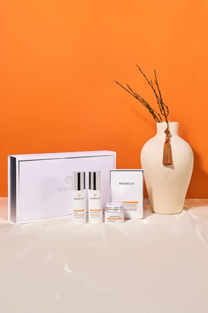 [선물포장+쇼핑백] 더마화이트 안티에이징 미백 4종세트 (토너,에멀젼,크림,마스크팩)_WHITE-a