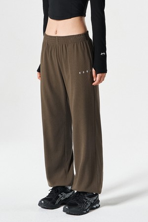 리브드 플레인 조거 팬츠 (Khaki)_KHAKI-a